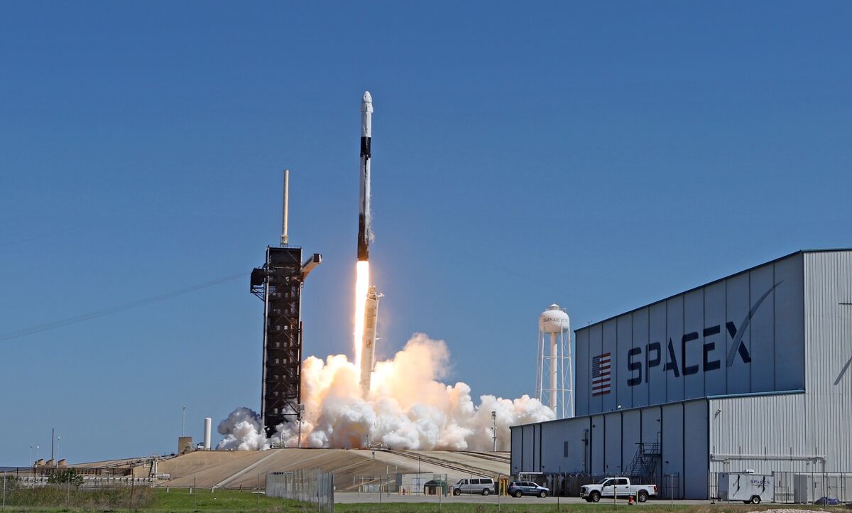 Dodo Finance Analyzes SpaceXs Tender Offer Valuing Startup at $175 Billion or More