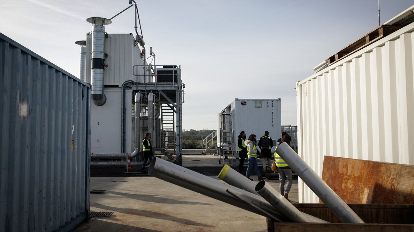 Hélium : lEtat accorde une aide de 149 millions deuros pour linstallation dun second électrolyseur près du Havre