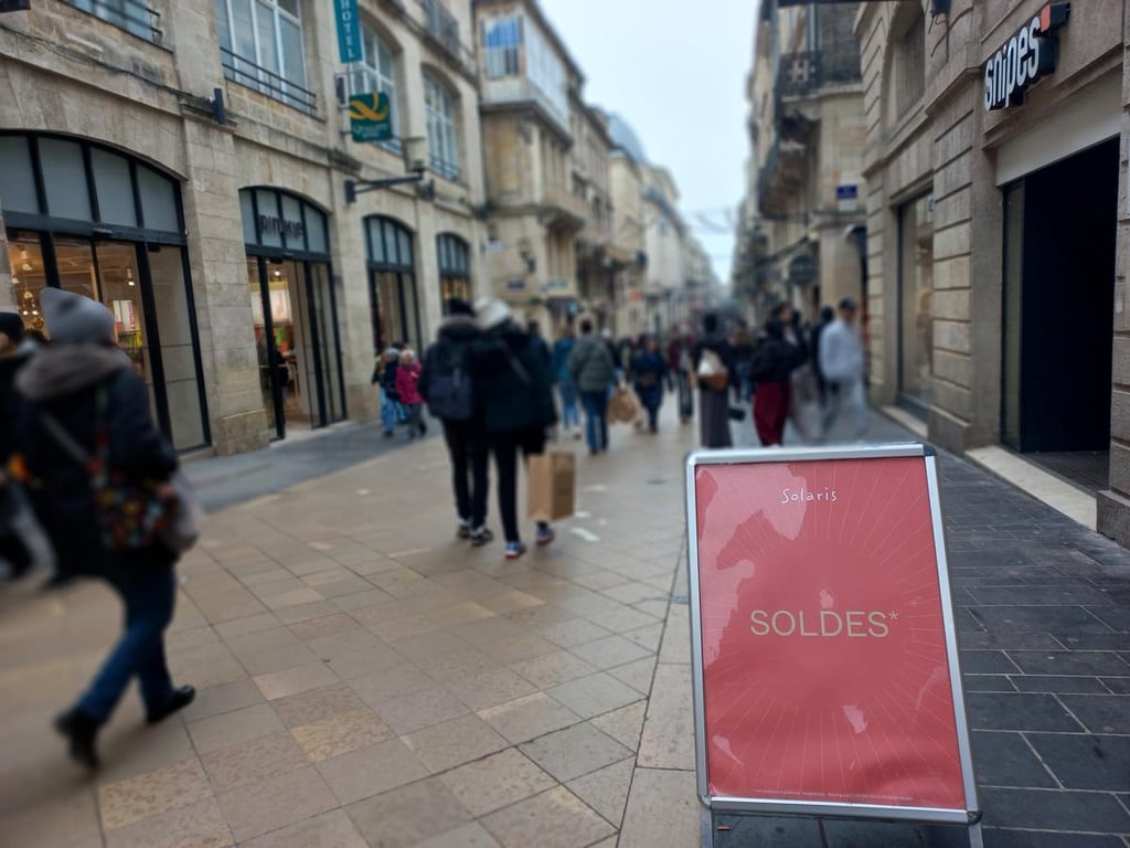 Les Chroniques du Câble: Bilan préliminaire chez les commerçants de Bordeaux lors des Soldes dHiver – Sud Ouest