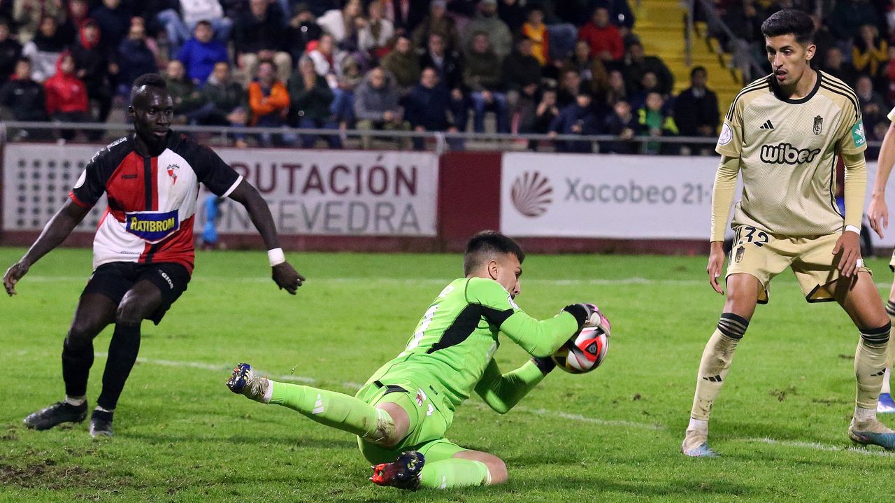 Photo of El Granada defiende la alineación de Adri López ante el Arousa como «correcta» en la Copa como torneo «profesional» – Oncenoticias