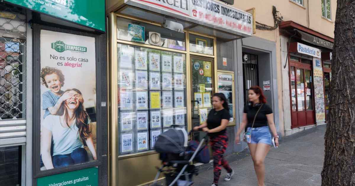 El impacto en las familias tras un año de aumento en el Euríbor y los tipos: la cuota de una hipoteca promedio aumenta 2.800€ en dos años – Deporticos