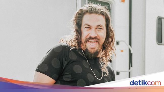 Jason Momoa Aquaman Tinggal di Camper Van, Ini Potretnya – SAMOSIR News