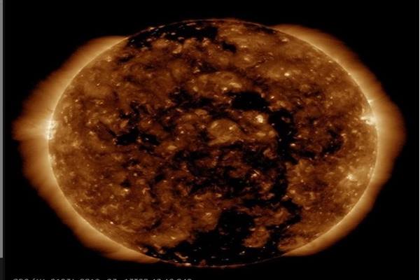 Fakta-fakta Solar Storm atau Badai Matahari, yang Viral Bakal Bikin Bumi Gelap 17 Hari – Manadopedia