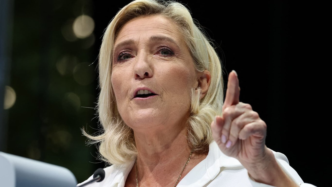 Observatoire Qatar : Macron submerge de mensonges, estime Marine Le Pen
