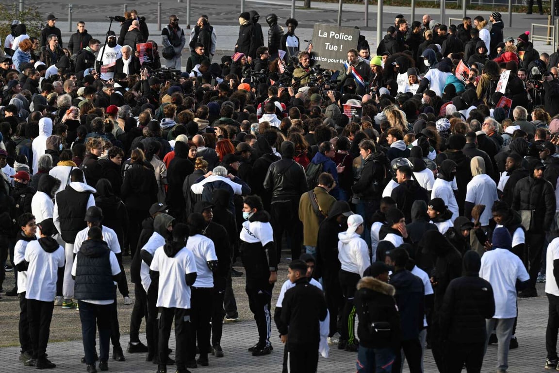 Mort de Nahel M. à Nanterre : une manifestation de plusieurs centaines de personnes suite à la libération dun policier