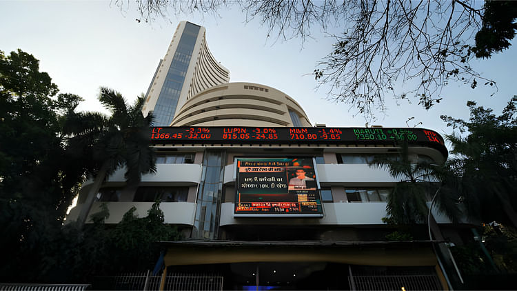 Rajneeti Guru: महंगाई के असर से शेयर बाजार बेदम; सेंसेक्स 800 अंक टूटा, निफ्टी 22550 से नीचे फिसला – अमर उजाला