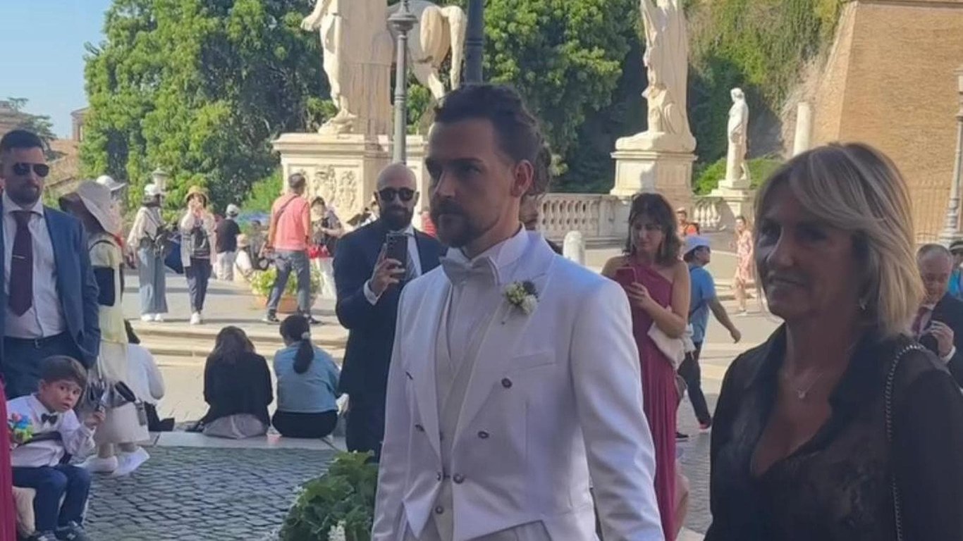 Valerio Scanu sposa Luigi Calcara, il matrimonio in Campidoglio