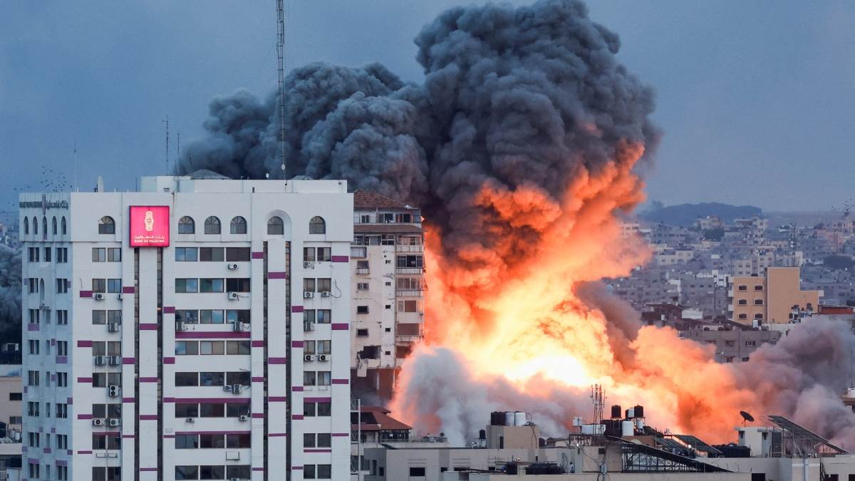 इजरायल हमास युद्ध: गाजा के दक्षिणी भाग में इजरायल की भीषण बमबारी, 756 की मौत, मरने वालों में 344 बच्चे.. – राजनीति गुरु