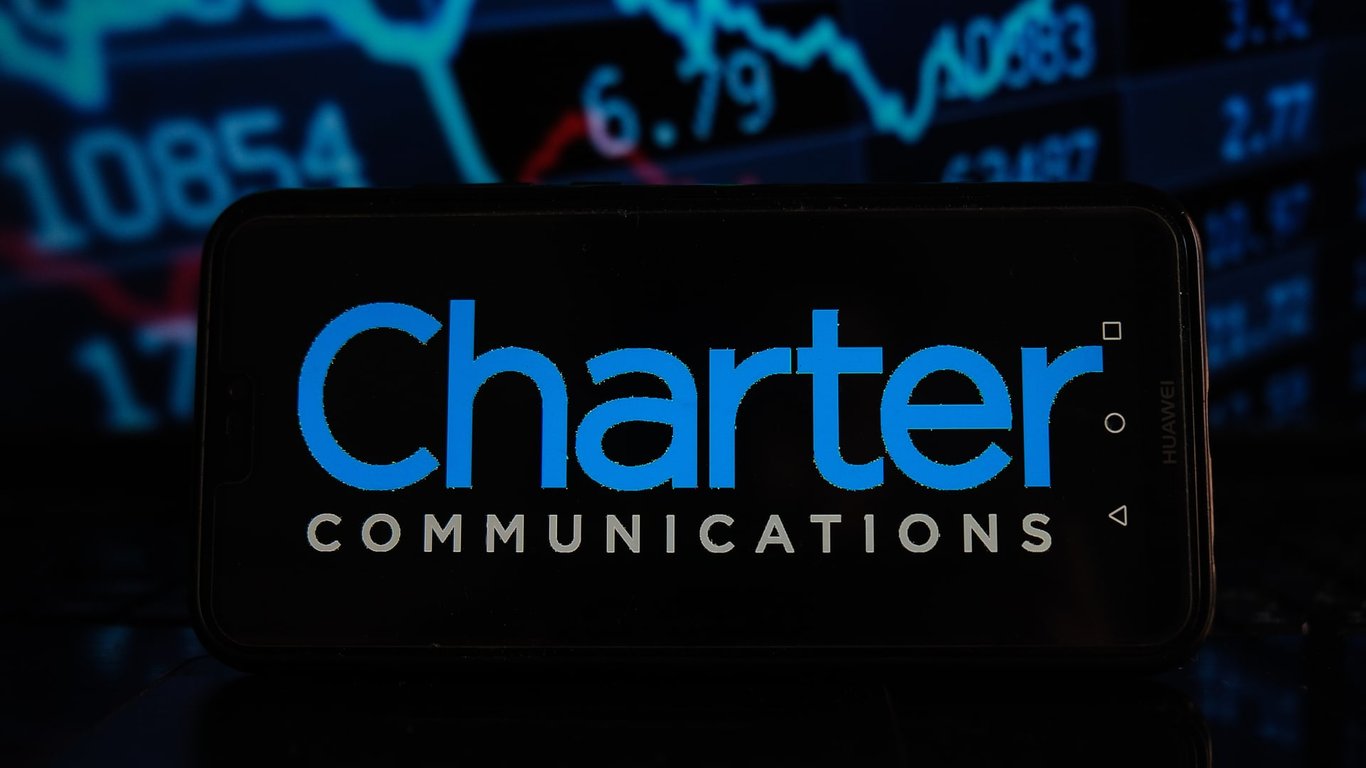 Charter shares plummet as CFO warns of potential decline in fourth quarter broadband subscribers