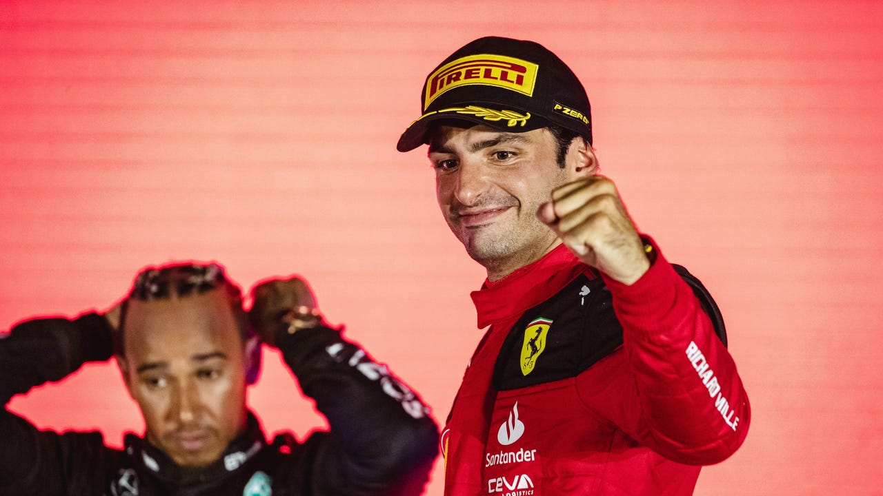 Carlos Sainz habla por primera vez tras el fichaje de Hamilton por Ferrari – Radio Centro