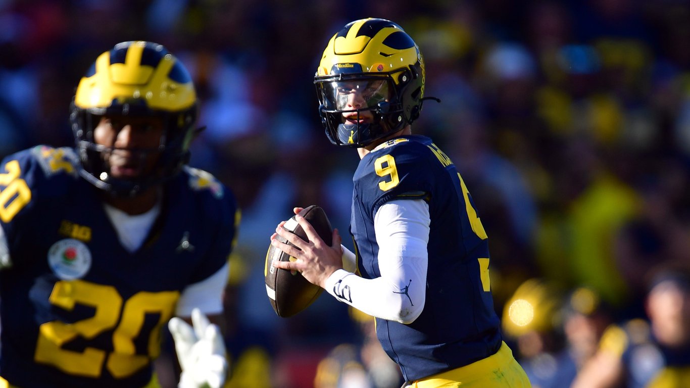 2024 NFL Mock Draft: Top Quarterbacks Projected to Go in First Four Picks with Potential Trade