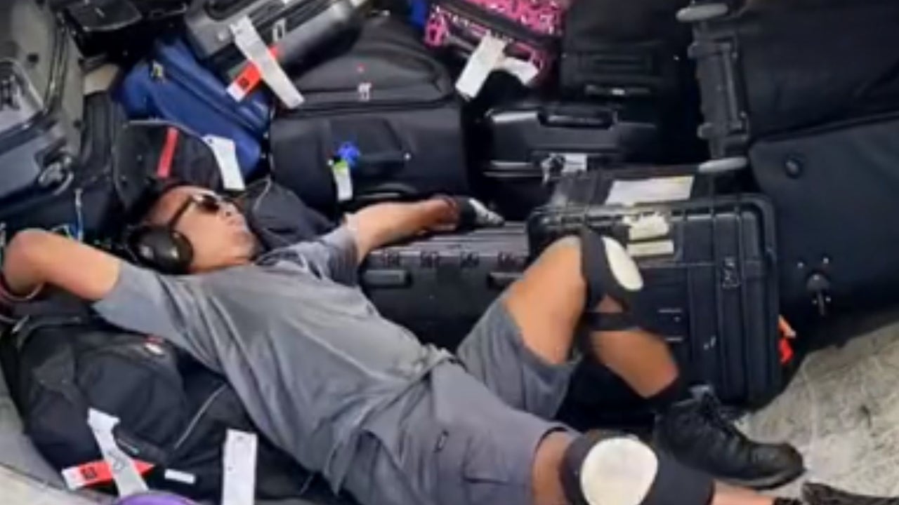 Así se colocan las maletas en la bodega del avión: el vídeo definitivo que explica por qué unas salen antes que otras