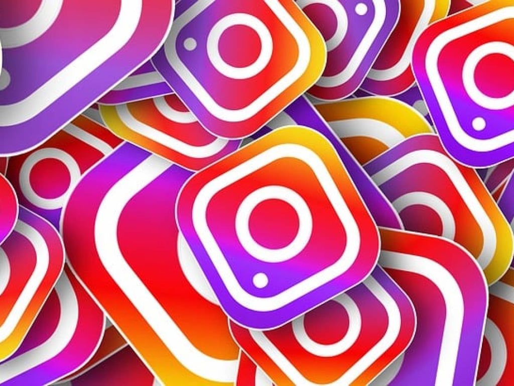 Instagram e la nuova funzione Post to the past, cosa cambierà nella condivisione – Buzznews