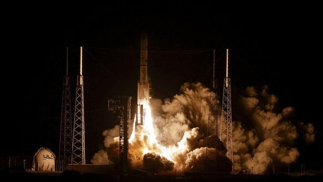 FOTO: Roket Vulcan Membawa Sisa Jasad Manusia Meluncur ke Bulan – Priangan News