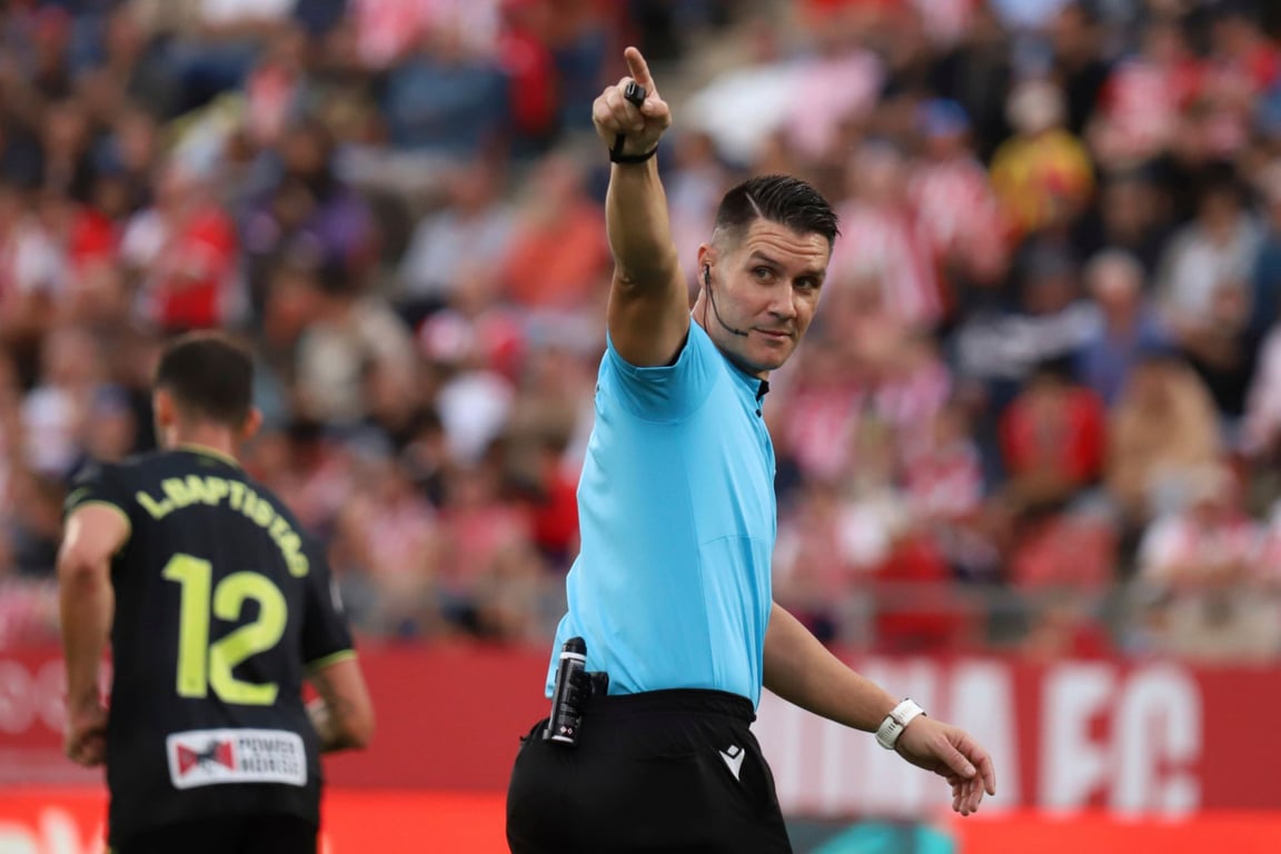 Mr. Código: Miguel Ángel Ortiz Arias, el árbitro del que rajó David López y que pidió perdón tras anular un gol al Valladolid