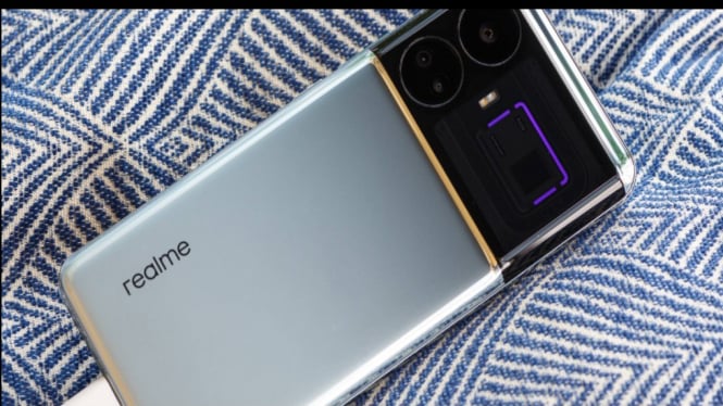 Realme GT6 Tiba di FCC, Bagaimana Spesifikasinya – Gadget