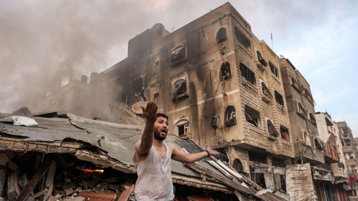 Querer evacuar Gaza en 24 horas es como decirte que te van a quemar la casa y que te resguardes en el baño – Mr. Código