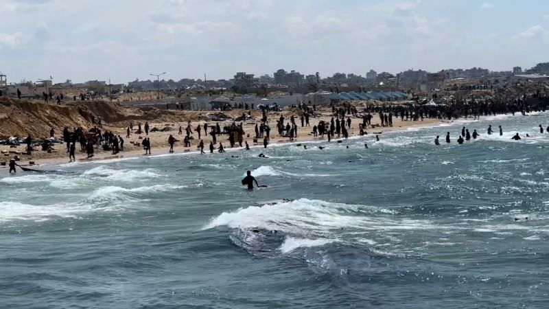 Tragic Incident: Palestinians Drown Trying to Retrieve Aid Parcels from the Sea