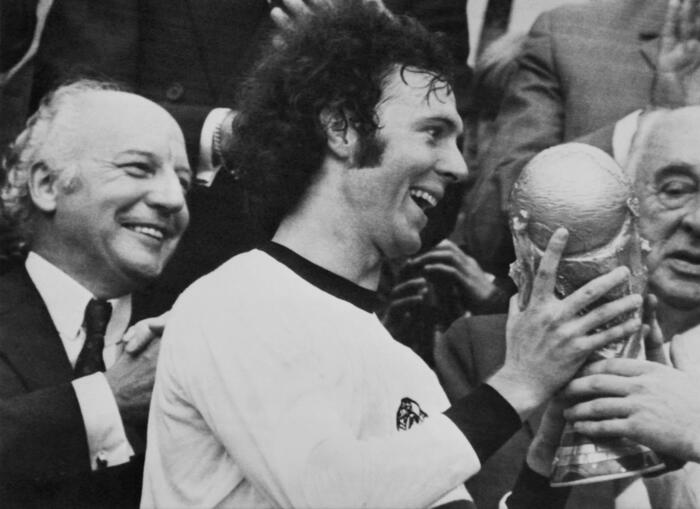 Addio a Beckenbauer, il calcio piange il suo Kaiser Franz