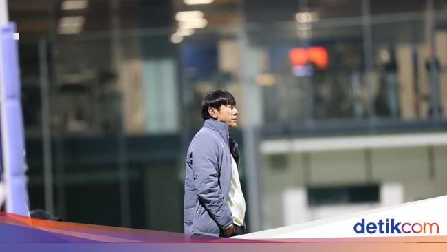 Berita SAMOSIR: Shin Tae-yong Akan ke Belanda, Pantau Pemain Keturunan Indonesia