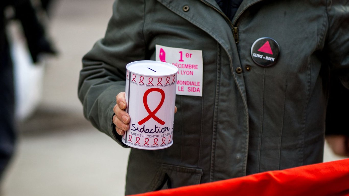 30 ans du Sidaction : La science a progressé, malheureusement pas les mentalités, déplore la directrice de lassociation – franceinfo –> 
30 ans du Sidaction : La science a progressé, malheureusement pas les mentalités, déplore la directrice de lassociation – franceinfo