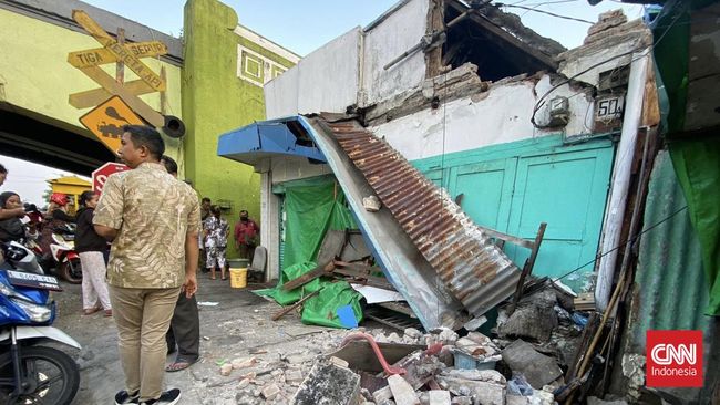 Daftar Lengkap Kerusakan Akibat Gempa Tuban-Bawean – Bolamadura