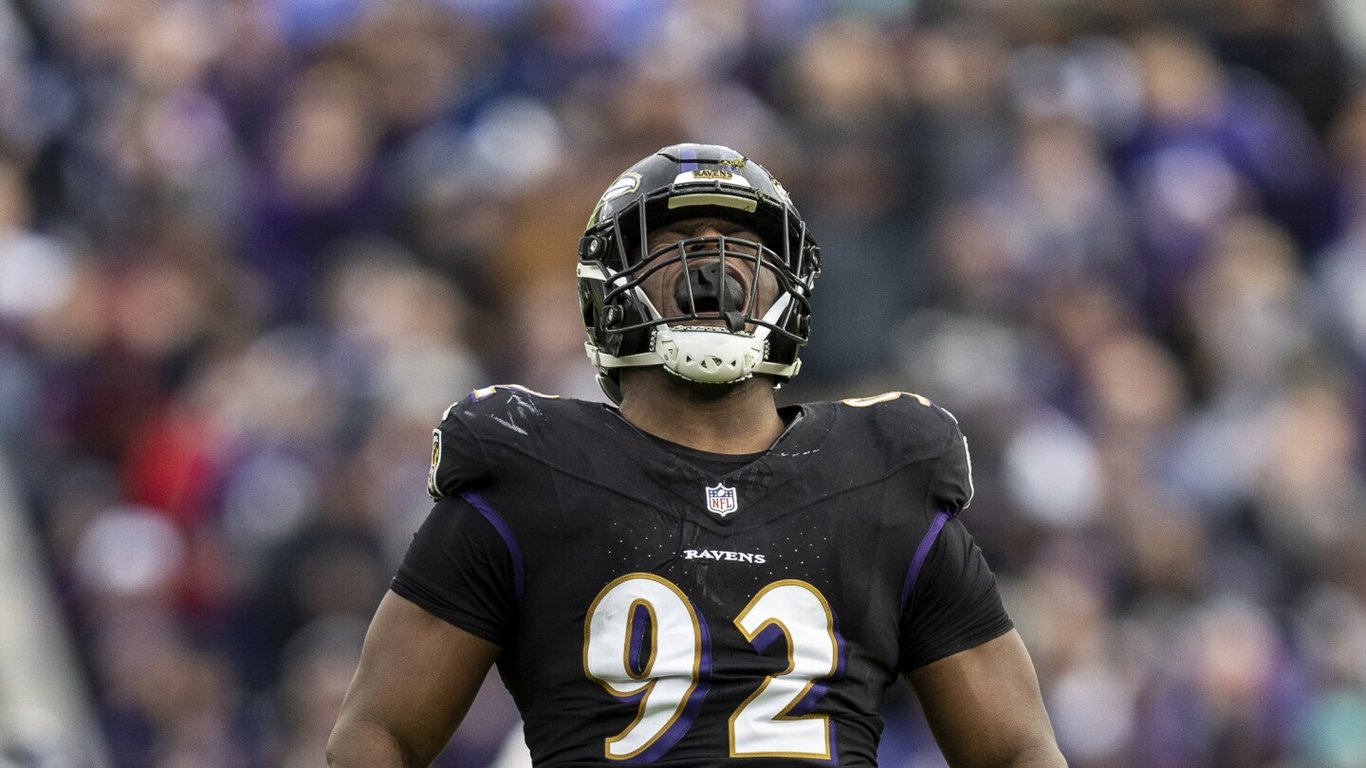 Ravens sign Justin Madubuike to four-year extension