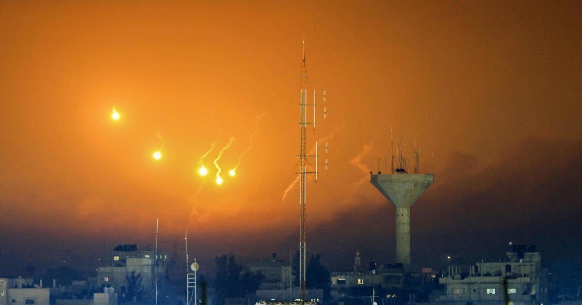 Photo of Israels Conflict with Hamas Intensifies as President Biden Raises Concerns over Indiscriminate Bombing in Gaza