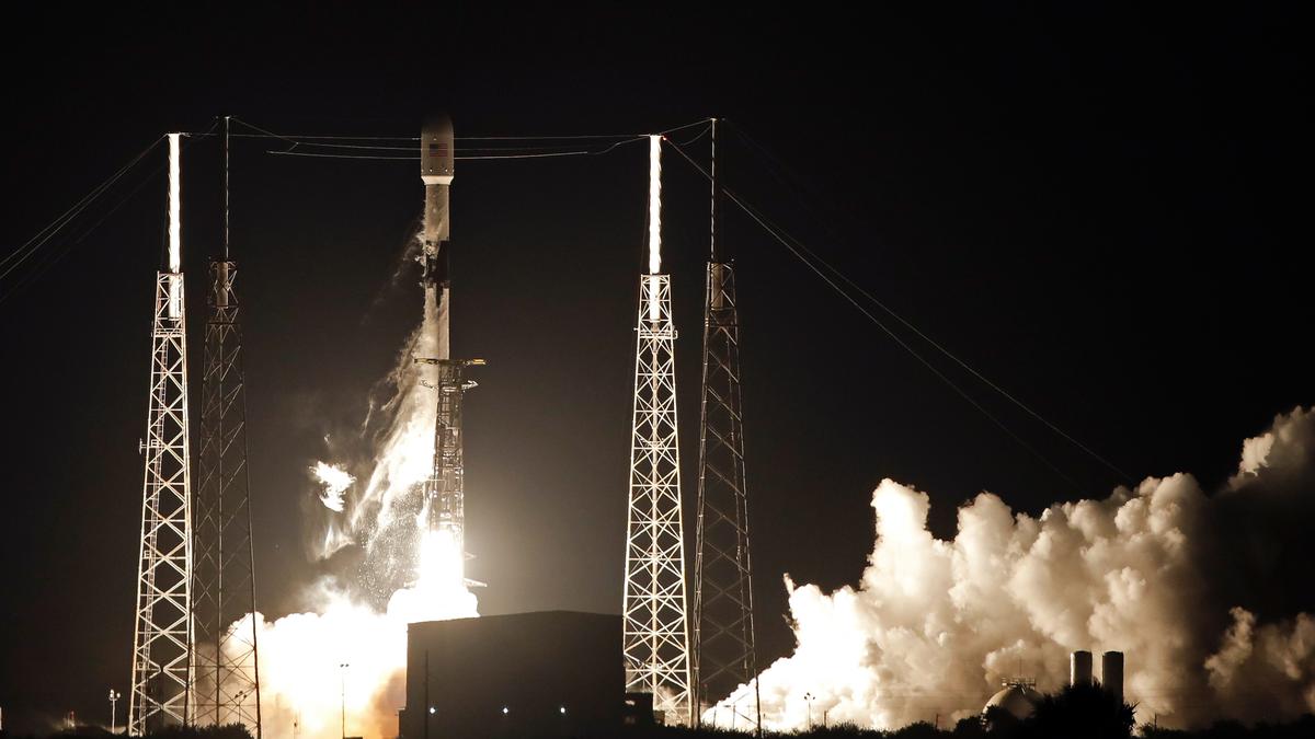 Miliarder Amerika Serikat Beradu Kecepatan untuk Mewujudkan Misi ke Bulan, Termasuk Elon Musk hingga Jeff Bezos