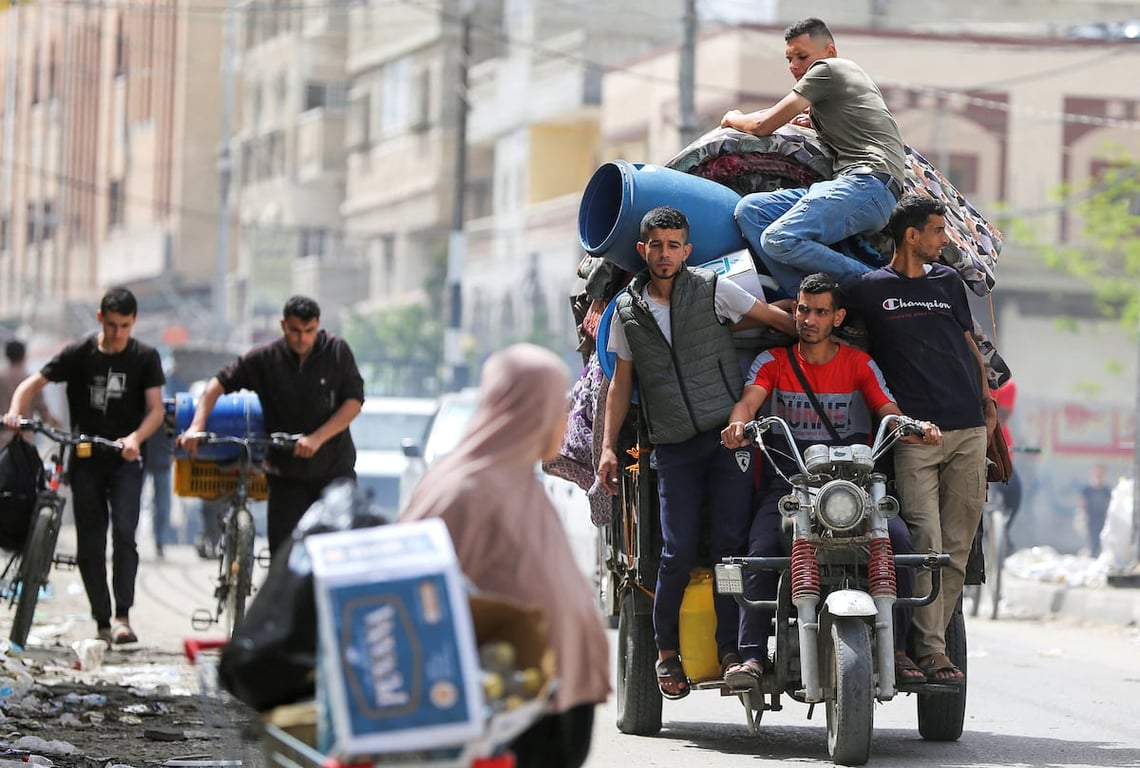 Israel ordena nuevos desplazamientos forzados de población en el norte y sur de Gaza ante la resistencia de Hamás – EL PAÍS