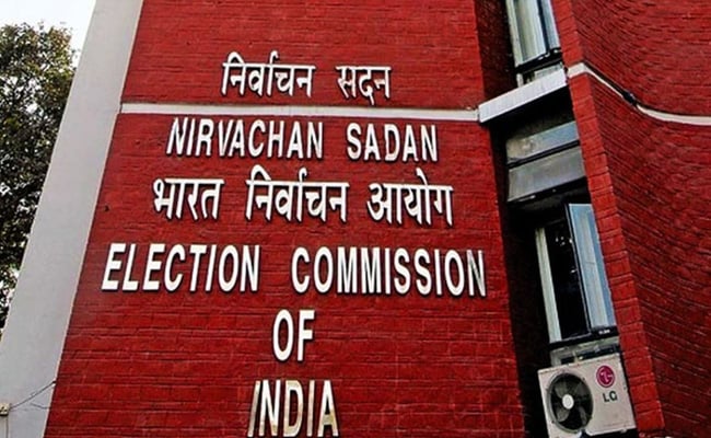 राजनीति गुरु: चुनाव आयोग ने पश्चिम बंगाल के DGP, 6 राज्यों के गृह सचिवों को हटाने का आदेश दिया