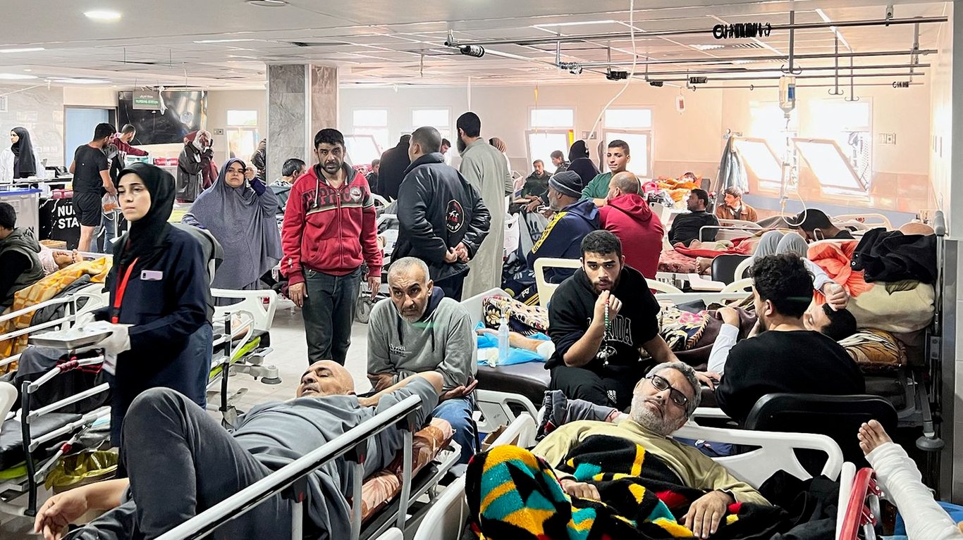Observatoire Qatar : Je ne sais plus ce que nous sommes censés faire – Le cri du cœur dun chirurgien dépassé par la situation chaotique dans les hôpitaux de Gaza