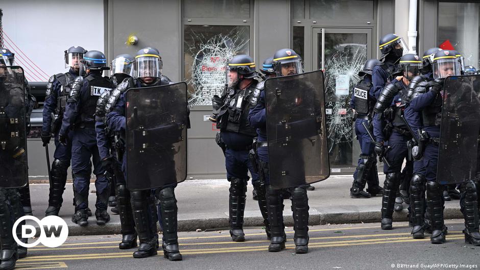 Miles protestan en Francia contra la violencia policial – DW