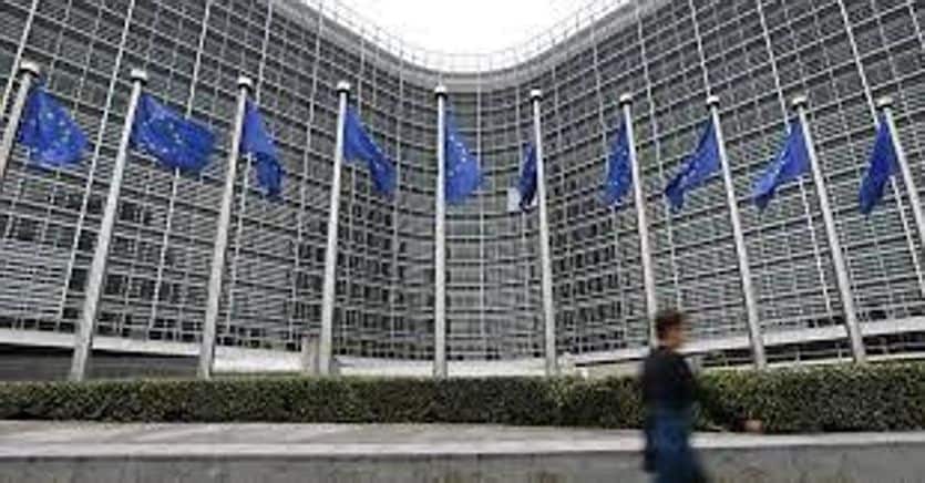 Hamelin Prog: La Commissione UE riduce le previsioni di crescita per lItalia (+0,7% nel 2024) e per lEurozona …
