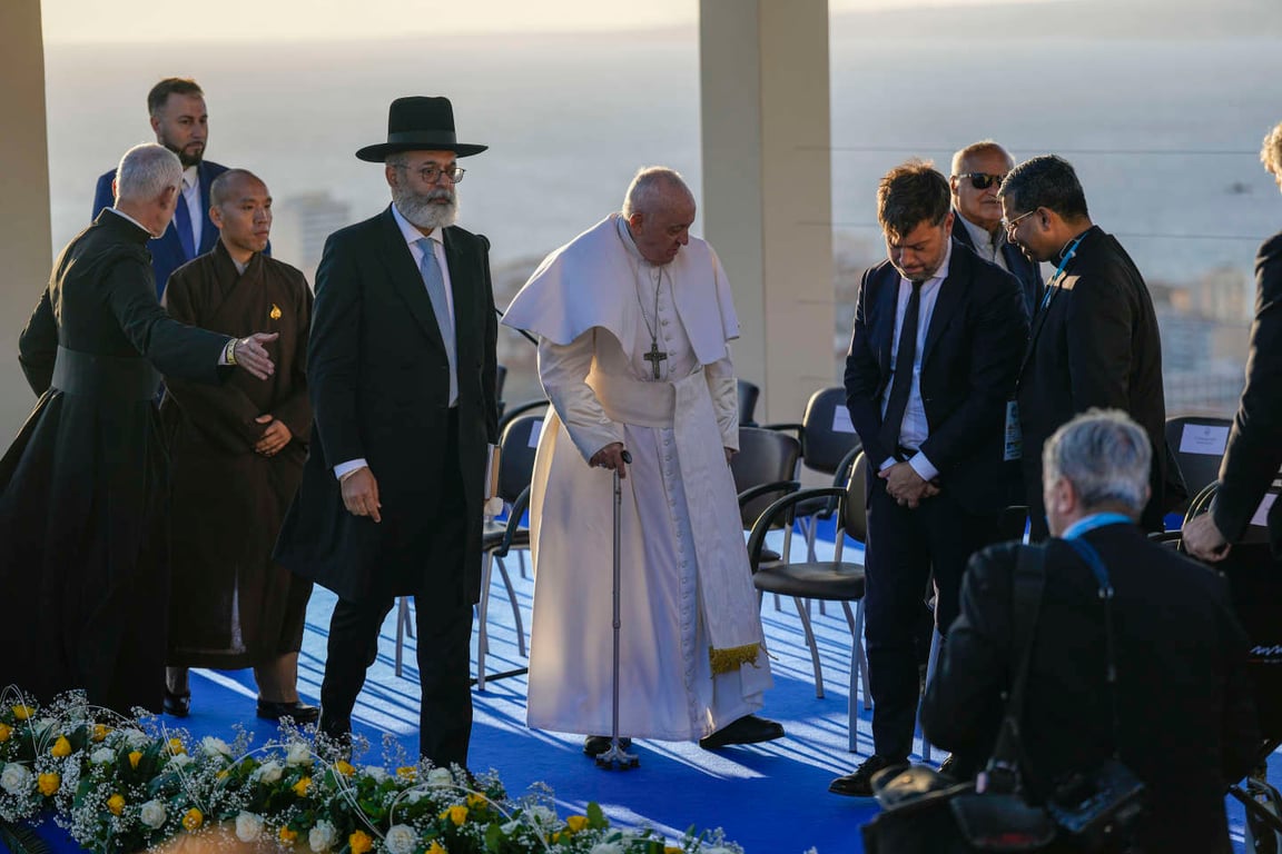 À Marseille, le pape François lance un appel vibrant en faveur des migrants : « Nous ne pouvons plus assister aux tragédies des naufrages provoqués par le fanatisme de lindifférence » – Cosmo Sonic