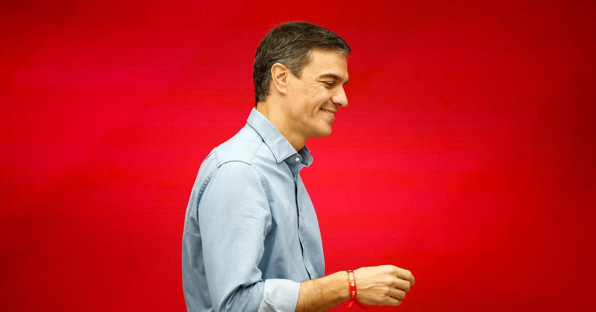 Spanish Socialists lose seat after expat vote count, complicating government formation