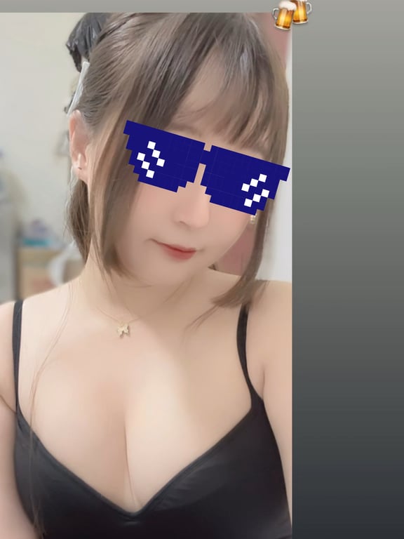 謝謝大家的生日祝福🫶🏻還有禮物
莫名其妙用這個軟體也一陣子了
不得不說怪人很多好人也很多
多點誠意少點目的或許會交到好朋友