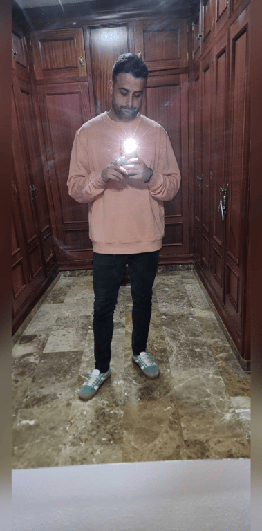 #Leo #Dog_lover #Reptile_lover #Fishing #Esports #Play_Station