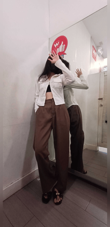 #Libra #Cat_lover #Badminton #Feminism #Mountain_person