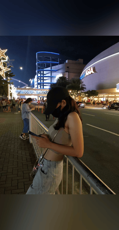 #Aquarius #Foodie #Coffee_addict #Karaoke