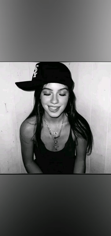 #Aquarius #Cat_lover #Caring #Coffee_addict #Boba_tea #Homebody