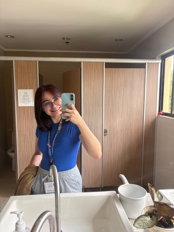 #Capricorn #Dog_lover #Cat_lover #Coffee_addict #Up_for_anything #Feminism