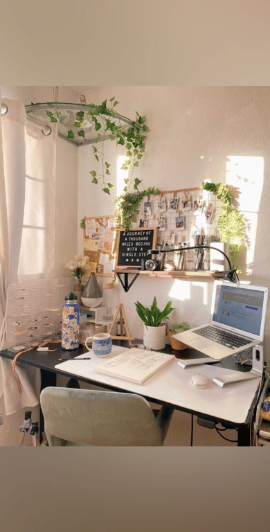 #Aquarius #Dog_lover #No_pressure_meetups #Comedy #Anime #Writer