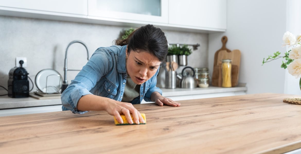 My Tug-of-War Between Forgetting and Obsessing | living with OCD and ADHD
