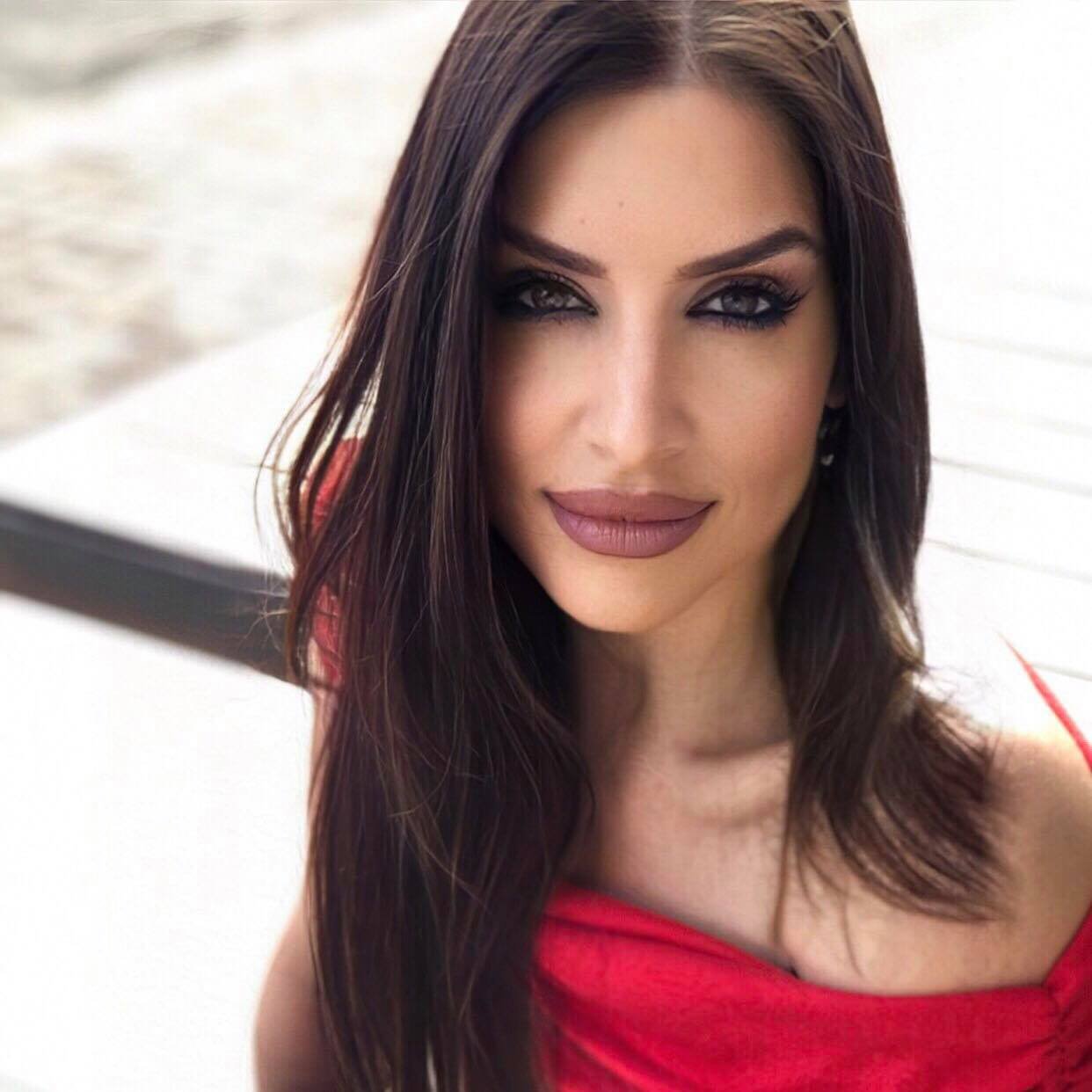 Avalon Reina