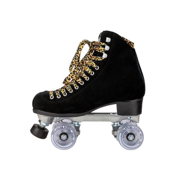 Moxi Skates Panther Set Inside