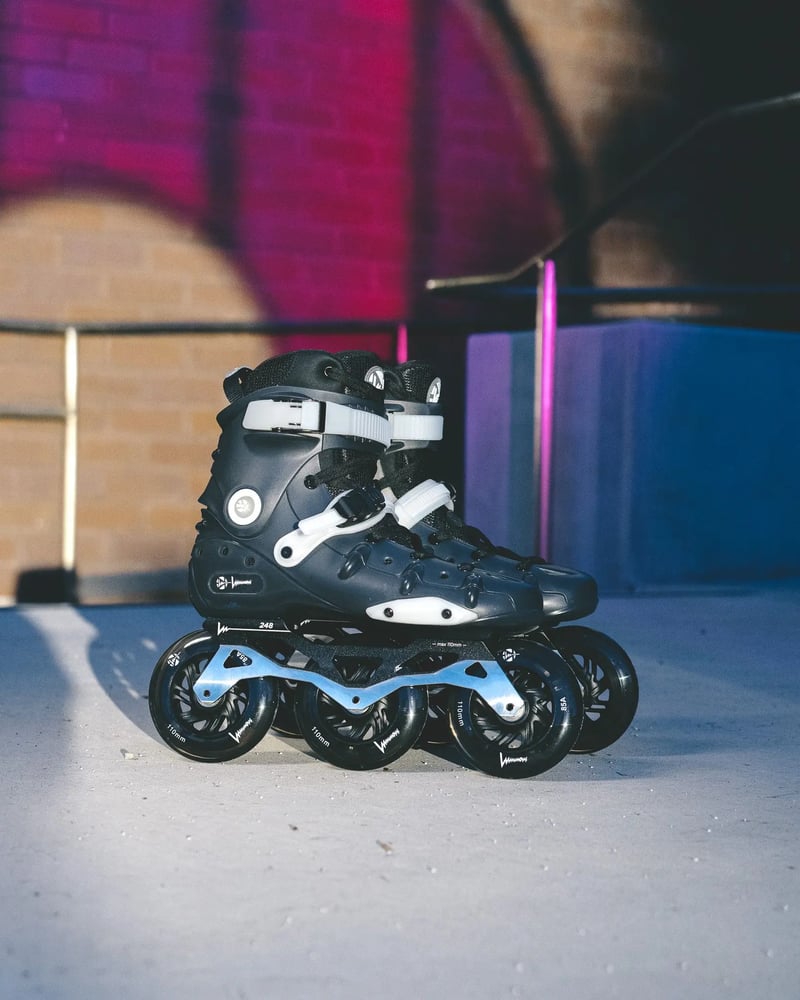 Luminous - Ray Dark 110 - Tri Skates - 44