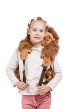 Meisje met Wild and soft Monkey backpack - aap rugtas