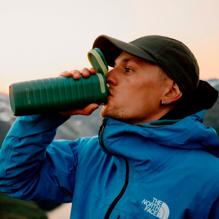 TRAVEL MUG