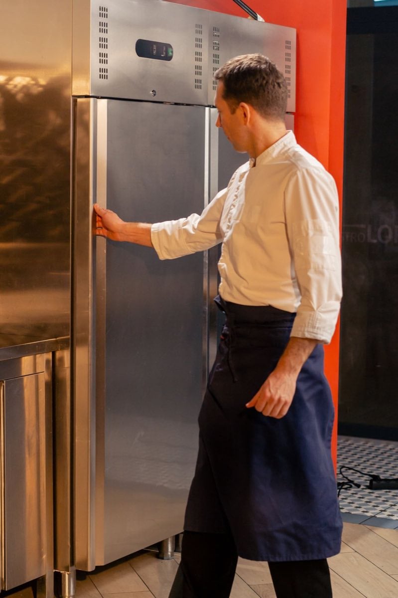 Restaurant equipment commercial refrigerator